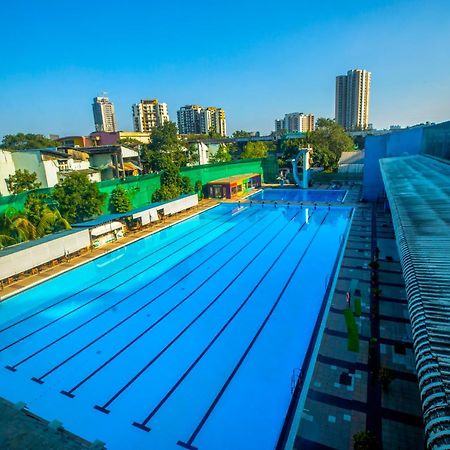 The Thane Club Kültér fotó